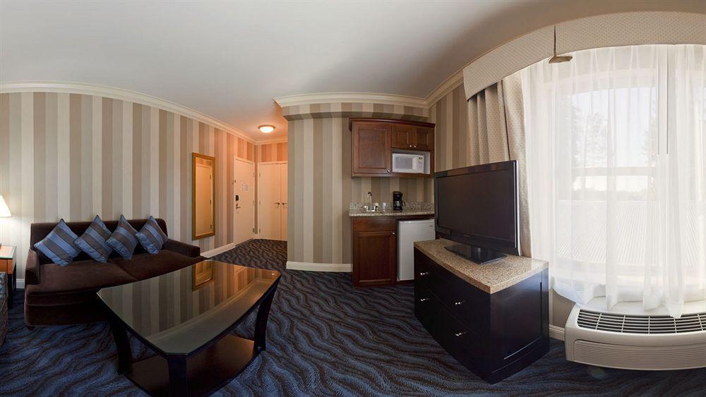 Holiday Inn Express Hotel & Suites Santa Cruz By Ihg Exteriör bild