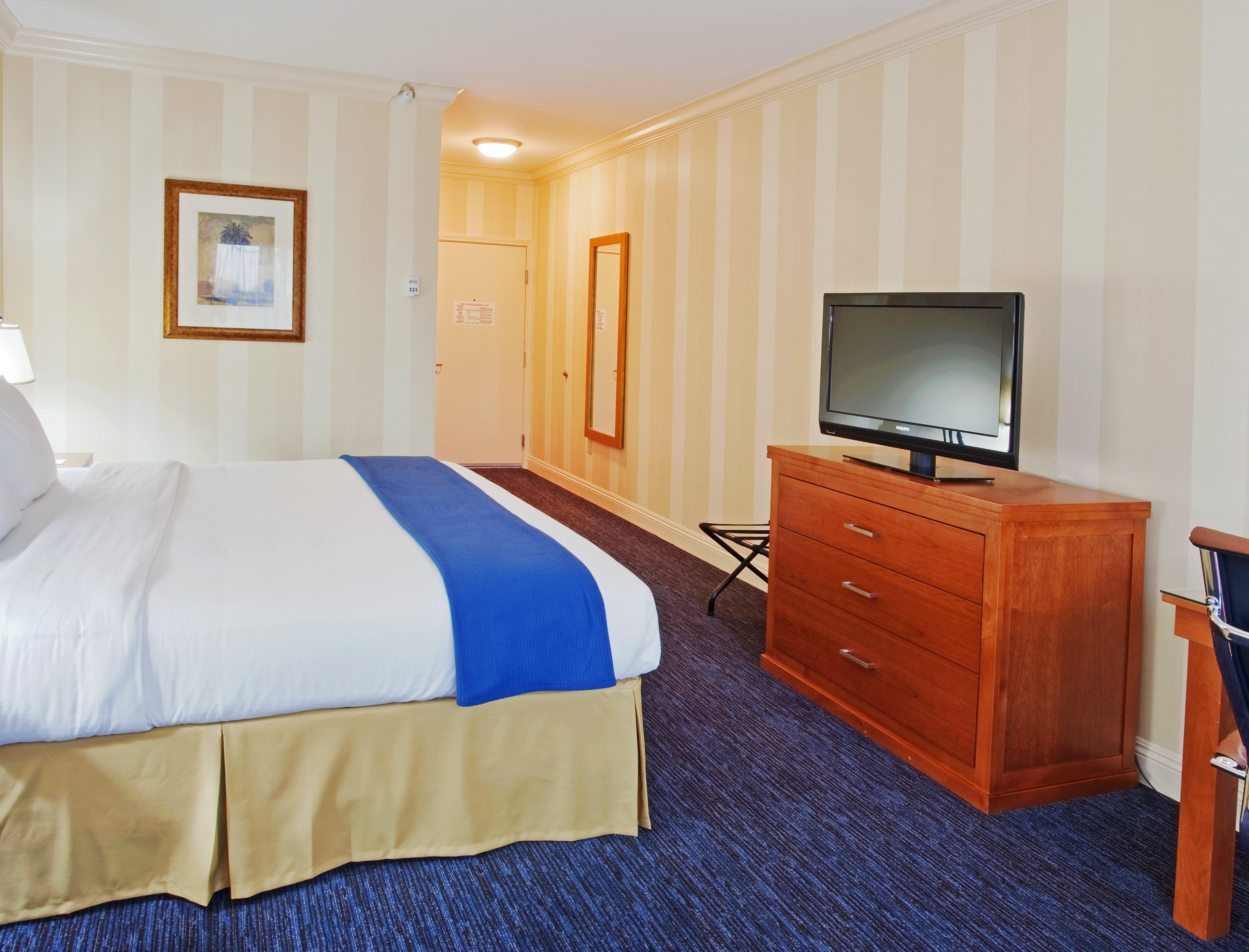Holiday Inn Express Hotel & Suites Santa Cruz By Ihg Exteriör bild