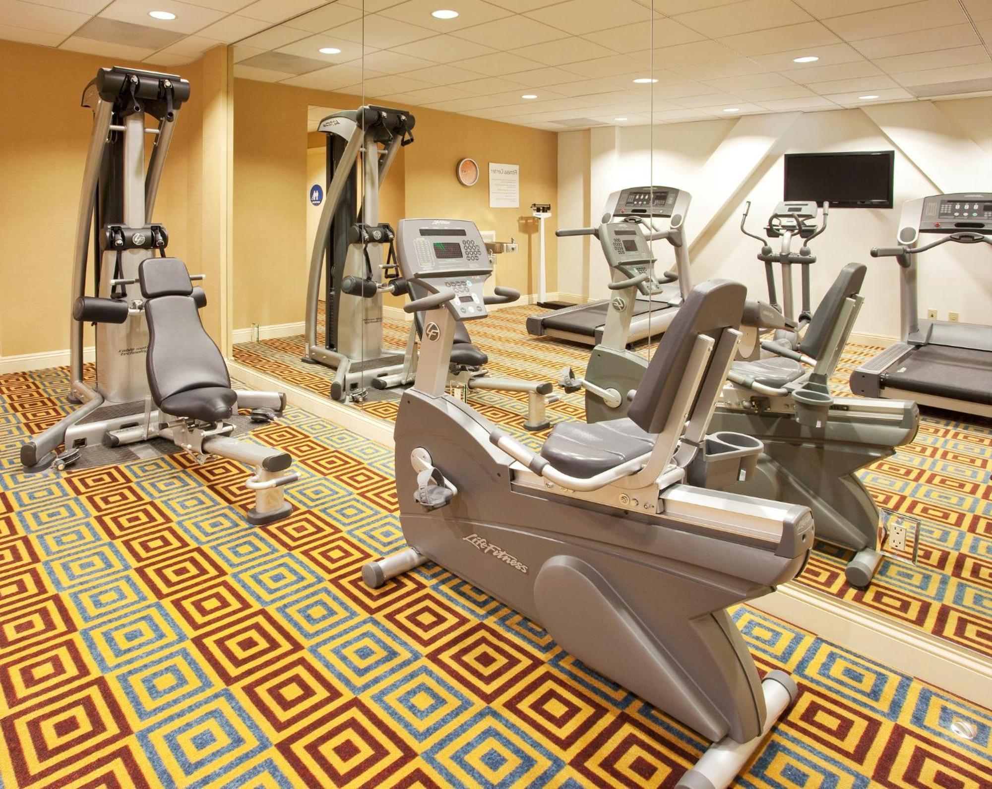 Holiday Inn Express Hotel & Suites Santa Cruz By Ihg Exteriör bild